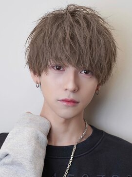 ゼロ 渋谷(XeRo) ミルクティーベージュ　グレージュ　ブリーチカラー　ハイトーン