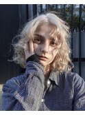 ワンブリーチでできるホワイトブロンドカラー