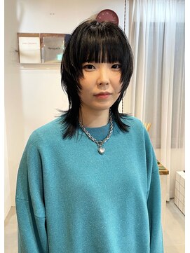 カルテ(QUARTE) ミディアムウルフ