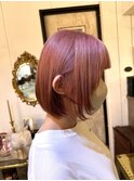 レイヤーボブ×ピンクベージュ