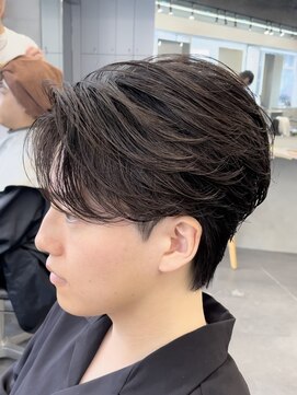 フィフス トウキョウ (fifth TOKYO) 渋谷フェザーパーマメンズカットセンターパートルーズパーマ30代