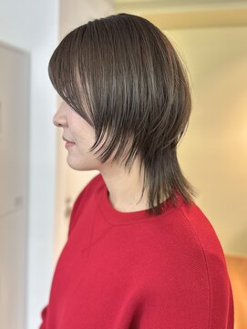 ロジェ(loje) 20代30代40代 ウルフミディアムレイヤーカット/オリーブベージュ