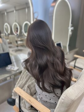 アイドットプラスサッポロ 札幌(i.+SAPPORO) 王道韓国アイドル巻き×オリーブブラウンで最強の柔らかヘア