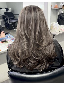 レディアル 大宮(REDEAL)の写真/髪質や毛量など一人ひとりに合わせたお好みの仕上がりに＊[白髪ぼかしハイライト/大宮]