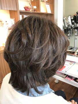 ヘアアンドコージー フィールド(HAIRandCOZY FIELD) ふんわりパーマのミディアムウルフ