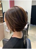 ハイライトを活かした大人女性の上品カラー