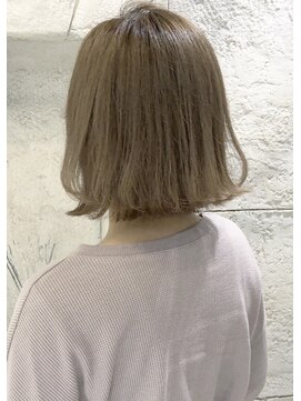 ガレリアエレガンテ 可児店(GALLARIA Elegante) 明るめアッシュベージュの外ハネボブ