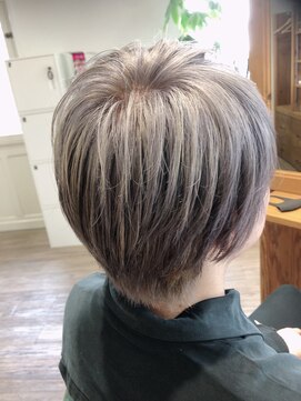 ヘアーサロンブラン(hair salon blanc) シルバーアッシュカラー