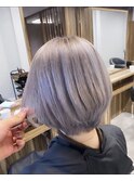 ホワイト系カラー