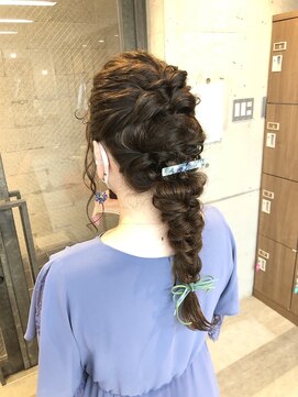 フェリア 松山(Feria) 【Feria松山】大人かわいい×編みおろしヘア-相原愛梨-