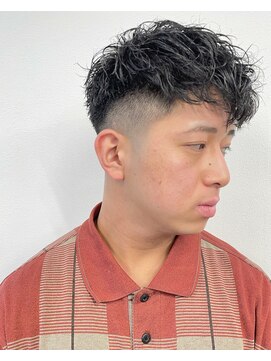 スキル(SKILL) スペインカール バーバー スキンフェード