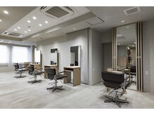 アマトラスパ(AMATORA SPA)の雰囲気(自然光が差し込む落ち着いた優しい店内。)