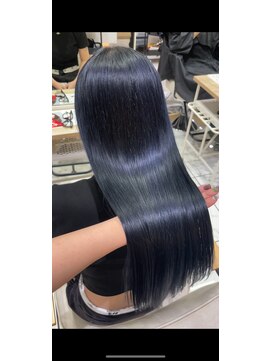 ゼスト フィーノ(ZEST fino) 【吉田 佑衣】青みが可愛いネイビーカラー