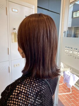 ローレン(LOREM) 切りっぱなし/外はね/レイヤーショート/ニュアンスカラー/抜け感