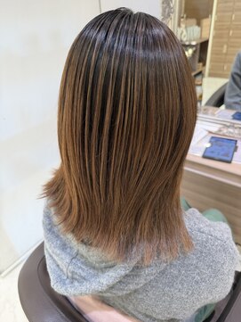 アッシュ 戸田公園店(Ash) 外ハネボブー×白髪ぼかしハイライト