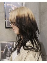 オーオシカシカスペース(OOO YY Space)&nbsp;根元のブリーチのみで作ったルーツカラーとレイヤーカット
