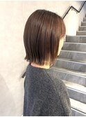 大人のツヤ感くびれミニボブ