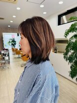 ディーコ(IDEEK) まとまりのあるミディアムヘア 30代40代50代に人気なケアカラー