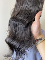 シェノン 梅田(CHAINON)&nbsp;小顔カット×黒髪風×グレーアッシュ