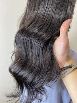 シェノン 梅田(CHAINON) 小顔カット×黒髪風×グレーアッシュ