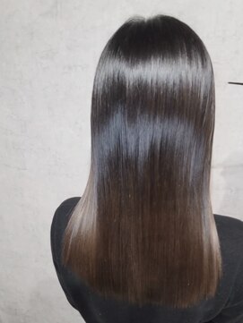 スリー(THREE) 髪質改善トリートメント 縮毛矯正 髪質改善ストレート 酸性