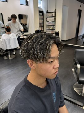 メンズサロンドットリアン(dot. lien) ツイストスパイラルパーマ×ハイライト【町田/MEN'S】