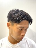 10代20代◎センターパートツーブロ刈り上げ韓国風リバースパーマ