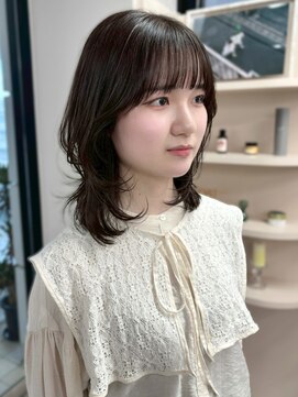 イロウ 天神大名店(IROW) ウルフカット レイヤーカット 顔周りレイヤー 暗めカラー 艶髪