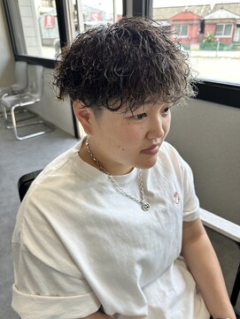 クヴェル(Kvell) 波巻きスパイラル