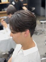 オーバル バイ アピッシュ(OVARL by apish)&nbsp;パーマ落としフェザーパーマニュアンスセンターパートメンズ