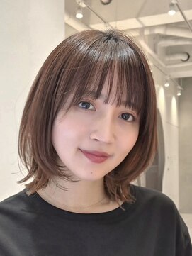 ソワネ 表参道(soigne) 表参道酸性ストレート艶髪ミディアムレイヤーアッシュグレー30代