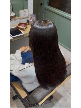 ローリーポーリークラウン(Roly Poly Clown) ツヤ重視の縮毛矯正ロング