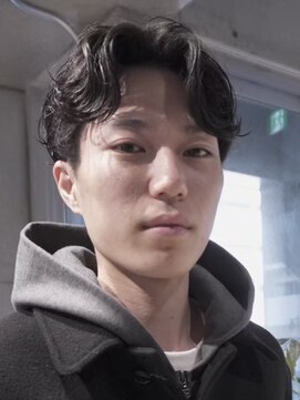 シキ(SIKI) ブリーチハイライト髪質改善ダブルカラーメンズパーマ