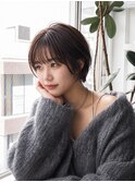 顔周りのカットにこだわったミディアムレイヤースタイル♪