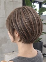 キリ 逗子(kiri) 逗子葉山マッシュショートボブ白髪ぼかしハイライト白髪染めY399