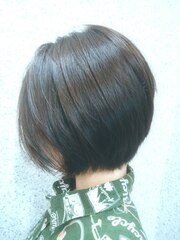 地肌・髪に優しいCheveuxのカラーで艶ヘアー