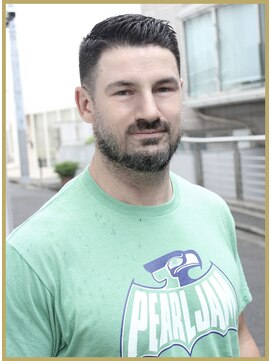 ジジバイワースホワイル(jiji by WORTH WHILE) マッシュウルフ 七三オールバック ツイストパーマ コンマヘア