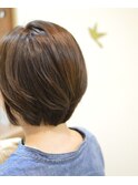 丸いシルエットが可愛い 手ぐしで簡単 ショートボブ