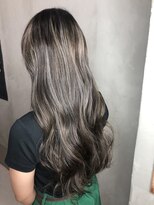 モノ アンド イニ(Mono & inni)&nbsp;ハイライト　グレージュ