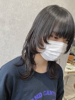 リアイス(Re:ICE) 黒髪フェザーミディアムウルフ