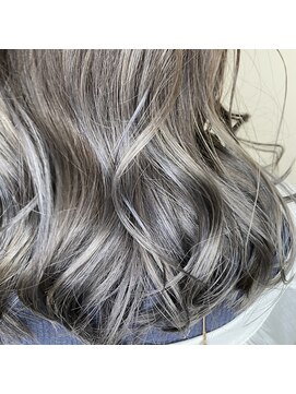 ミモザ(Mimosa) 《Mimosa》アッシュグレージュ×ハイライトカラー