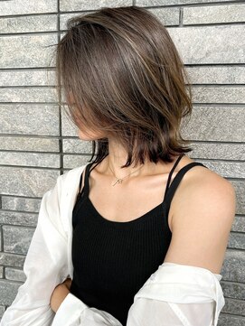 トルネード(TORNADO) ウルフレイヤーボブハイライトベージュ　n8.31