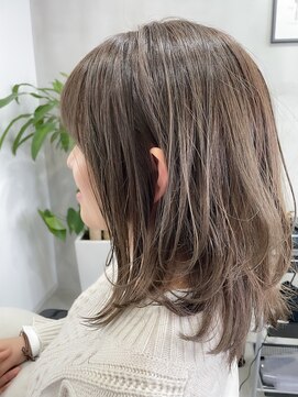 ルーム(room 202) 【大人ガーリー韓国レイヤー×グレージュカラー】