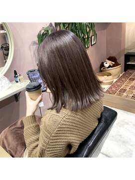 シー(Ciii) stylist イケダ gest snap >> ラベンダーグレージュ