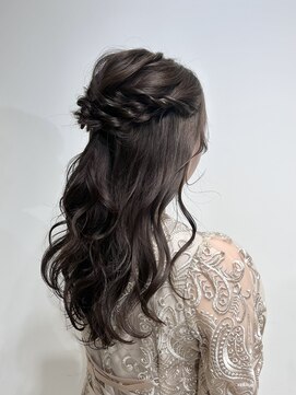 ラベスト キョウト(LOVEST) お洒落なゆるふわハーフアップ