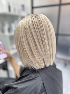 ラムシェール(LamChele) 【lamchele】ホワイトブロンド×ブリーチカラー