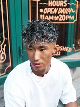 プロショップウェーブ セカンド(PRO SHOP WAVE II) メンズ/ハイライト/マッシュパーマ/束感/波巻き/原宿メンズ/原宿