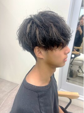 ユニ 江坂(Uni.) メンズマッシュ ツイストスパイラルパーマ ハイライト