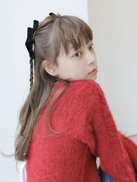 ラックスビーギャラリー なんば駅前店(LUXBE GALLERY) ブリーチなしアッシュベージュ リボンヘアアレンジ