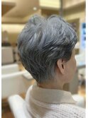 グレイヘアショート